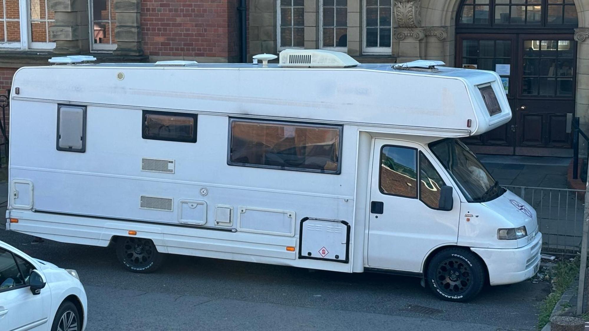 Cool Wheels On The Waterfront Hotel Liverpool Exterior foto